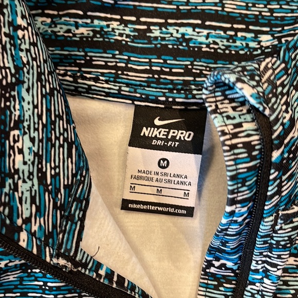 Women’s Nike pro long sleeve, half zip winter gear. - Picture 3 of 4